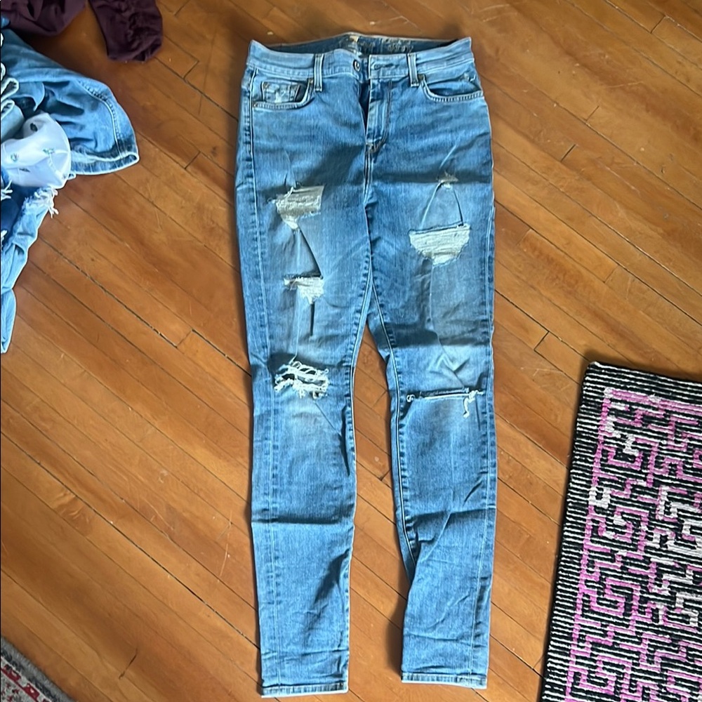 Women's Distressed Skinny Jeans